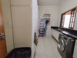 Image 38 - 925188