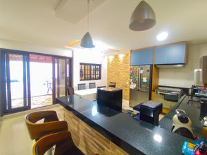 Image 11 - 925188