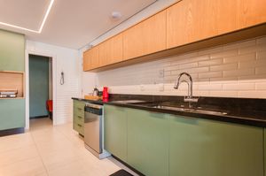 Image 25 - 925196