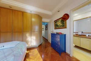 Image 22 - 925197