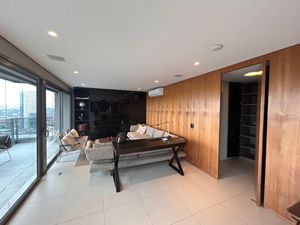 Image 33 - 925200