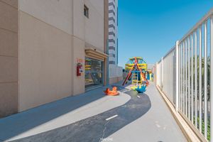 Image 32 - 925202