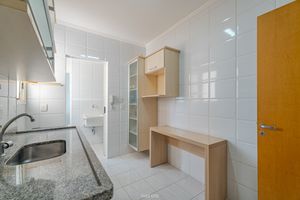 Image 19 - 925202