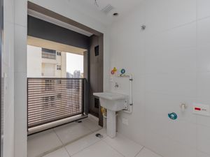 Image 19 - 925203