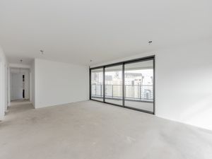 Image 4 - 925203