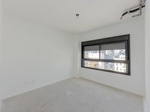 Image 6 - 925203