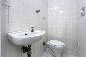 Image 11 - 925204