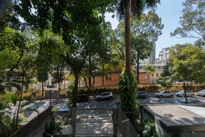 Image 64 - 925207