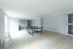 Image 33 - 925209
