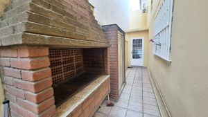 Image 17 - 925210