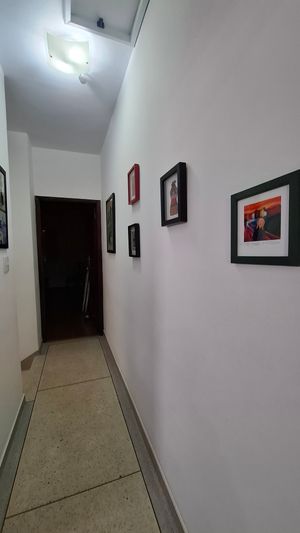 Image 30 - 925210