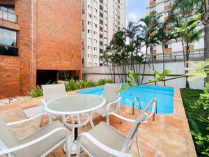 Image 37 - 925211