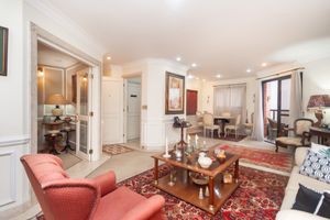 Image 3 - 925211