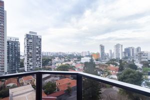 Image 10 - 925211