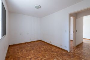Image 17 - 925213