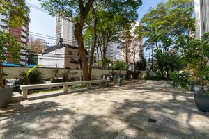 Image 30 - 925213