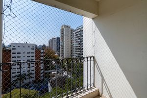 Image 10 - 925213