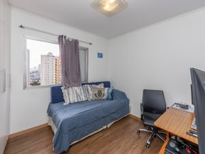 Image 19 - 925216