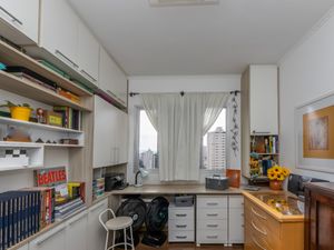 Image 15 - 925216