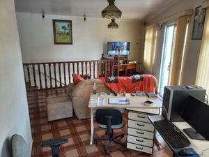 Image 10 - 925217