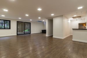 Image 31 - 925222