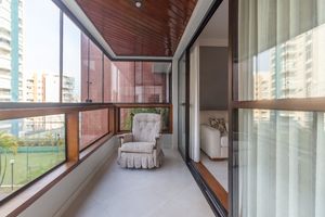 Image 15 - 925229