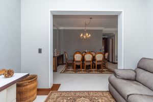 Image 20 - 925229