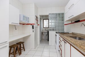 Image 30 - 925236