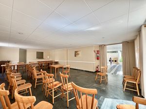Image 37 - 925239