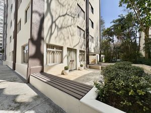 Image 29 - 925239