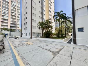 Image 33 - 925239