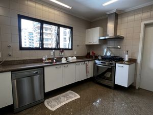 Image 34 - 925240