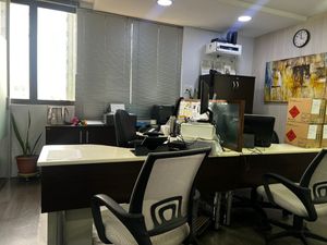 Image 15 - 925241