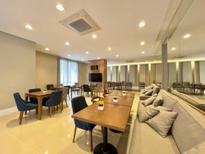 Image 35 - 925244
