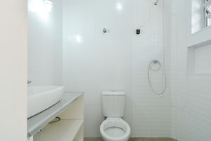 Image 38 - 925247