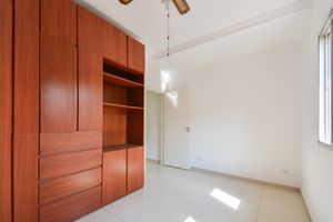 Image 32 - 925247