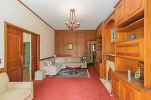 Image 8 - 925249