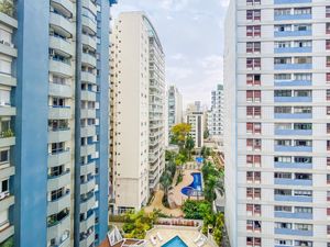 Image 17 - 925253