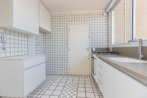 Image 19 - 925254