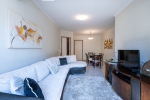 Image 3 - 925256