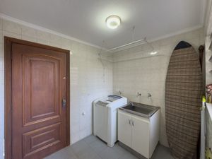 Image 13 - 925257