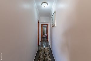 Image 29 - 925257