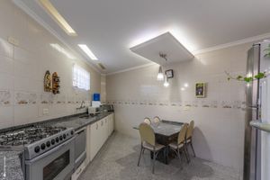 Image 9 - 925257