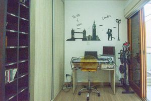 Image 19 - 925258