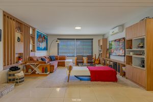 Image 1 - 925265