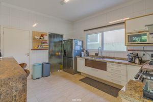 Image 9 - 925265