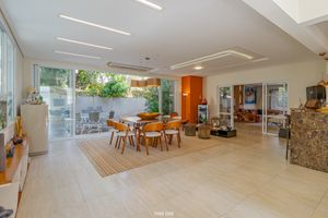 Image 13 - 925265
