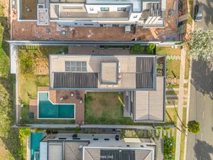 Image 32 - 925268