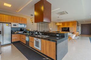 Image 6 - 925268