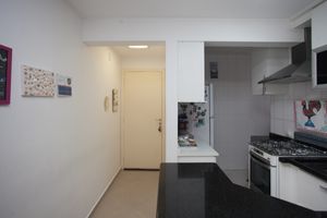 Image 11 - 925270
